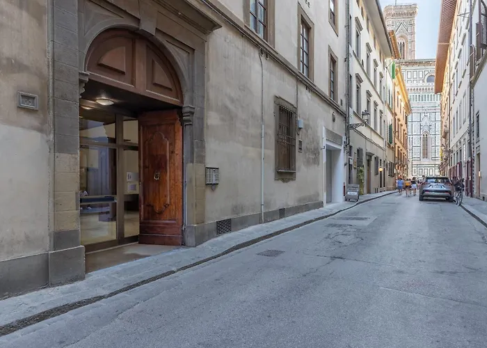 Charming Loft Near The Duomo Cathedral